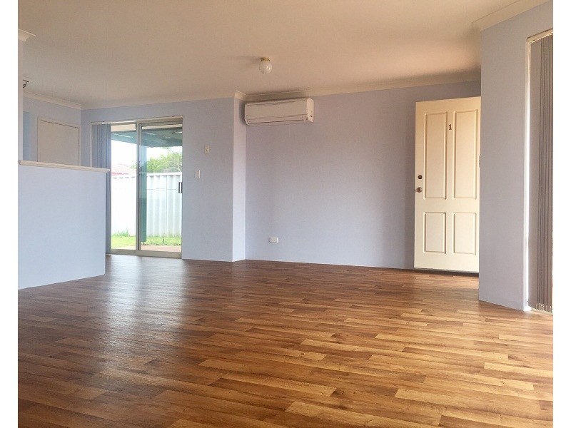 1/7 Greenlea Crescent, Warnbro WA 6169
