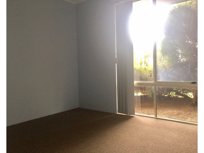 1/7 Greenlea Crescent, Warnbro WA 6169