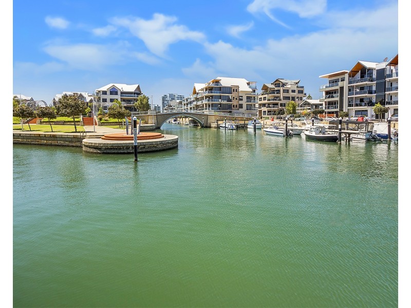 2/24 Veneto Lane, Mandurah WA 6210