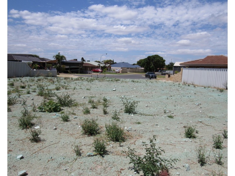 7 Barque Mews, Waikiki WA 6169