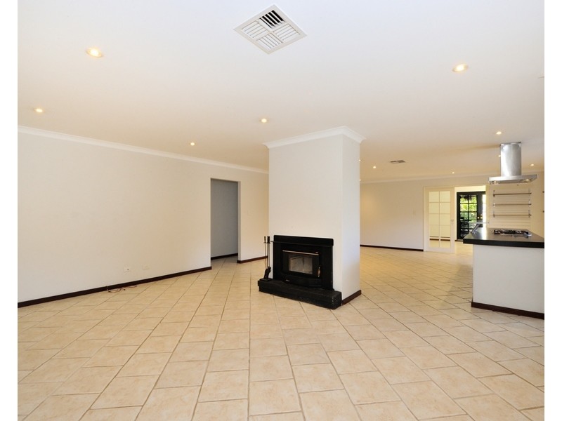 170  Grand Ocean Boulevard, Port Kennedy WA 6172