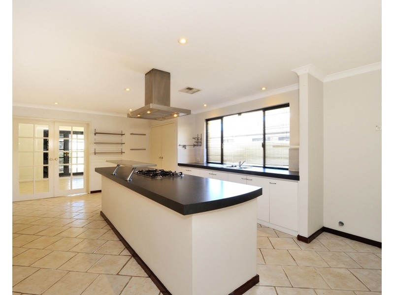 170  Grand Ocean Boulevard, Port Kennedy WA 6172