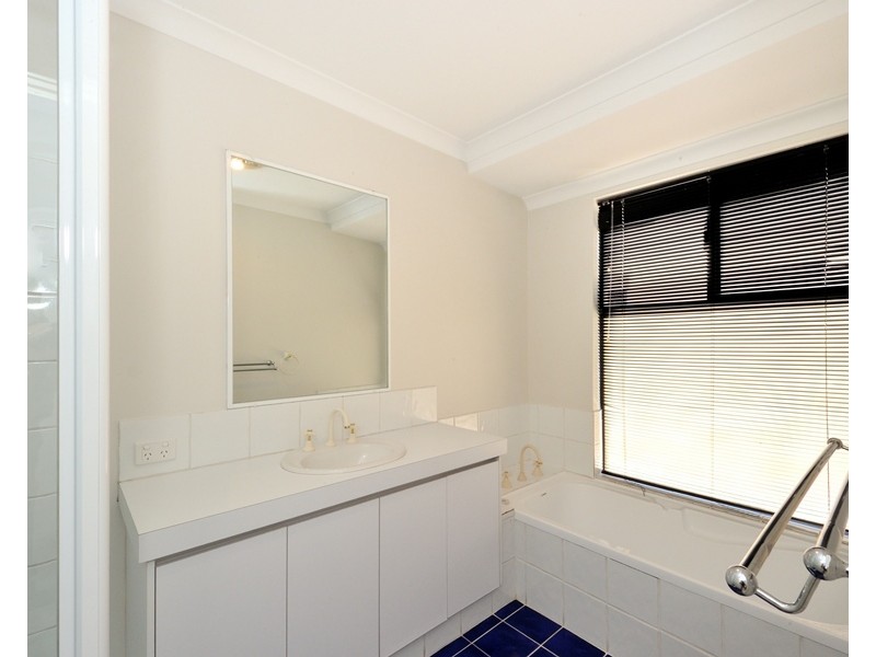170  Grand Ocean Boulevard, Port Kennedy WA 6172