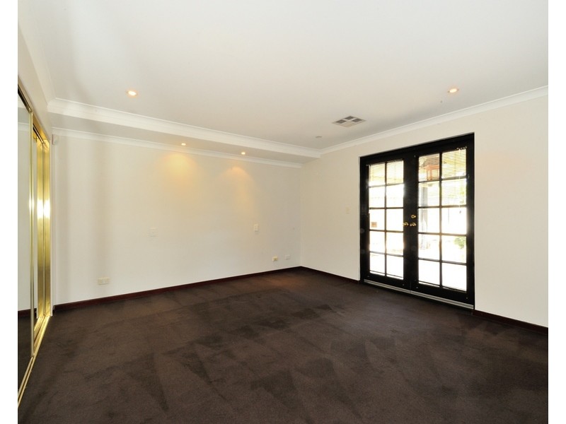 170  Grand Ocean Boulevard, Port Kennedy WA 6172