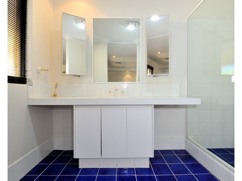 170  Grand Ocean Boulevard, Port Kennedy WA 6172