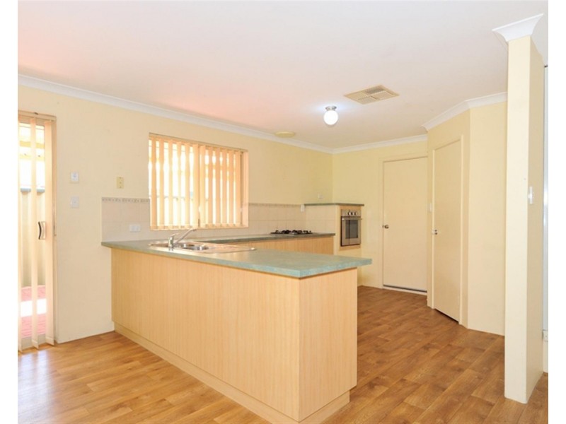 5 Brussels Circuit, Port Kennedy WA 6172