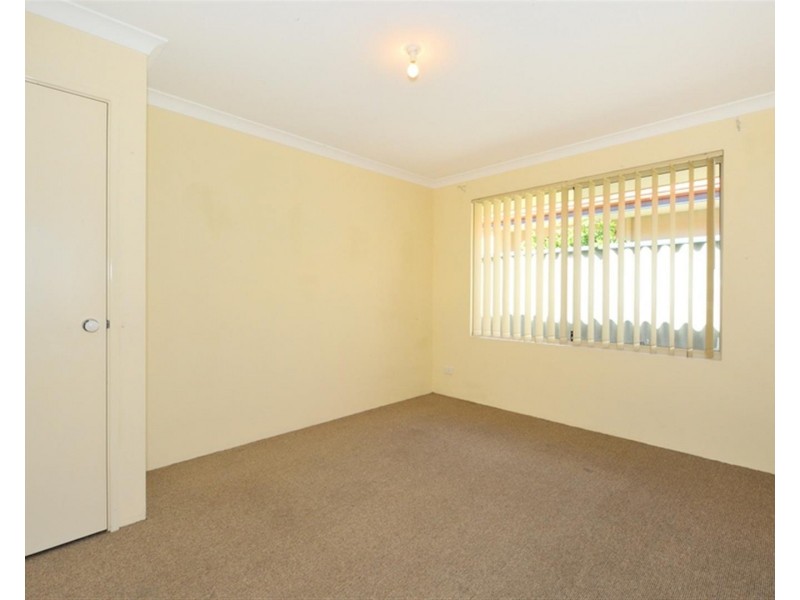 5 Brussels Circuit, Port Kennedy WA 6172
