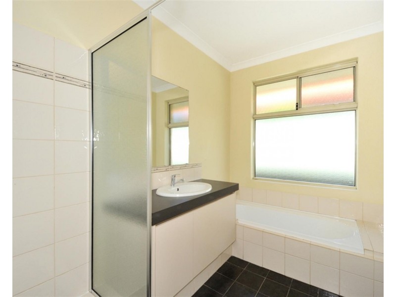 5 Brussels Circuit, Port Kennedy WA 6172