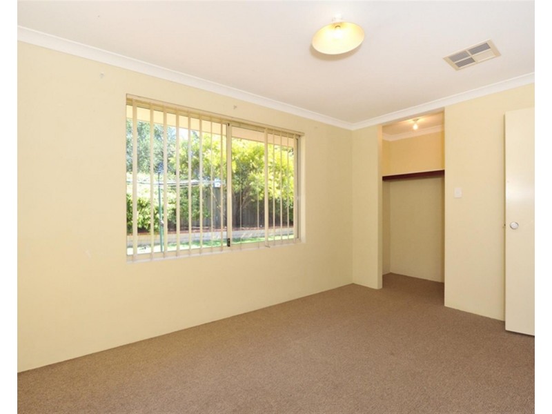 5 Brussels Circuit, Port Kennedy WA 6172