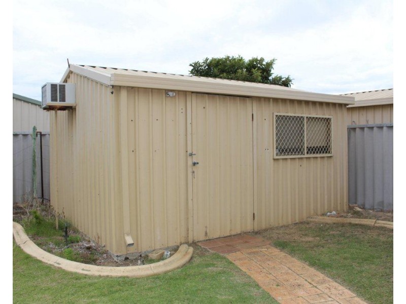 65 Triton Avenue, Waikiki WA 6169