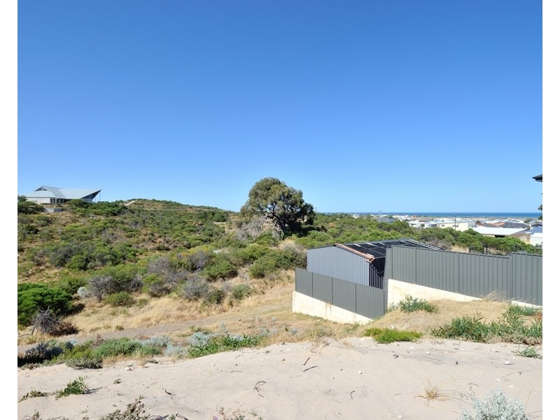 82 Crystaluna Drive, Golden Bay WA 6174