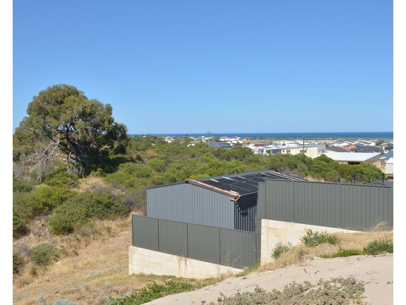 82 Crystaluna Drive, Golden Bay WA 6174