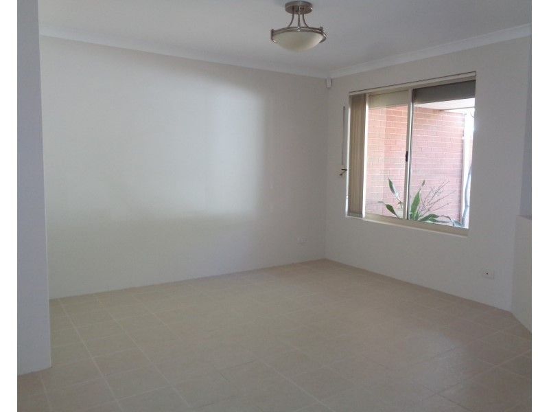 8 Montoro Drive, Port Kennedy WA 6172