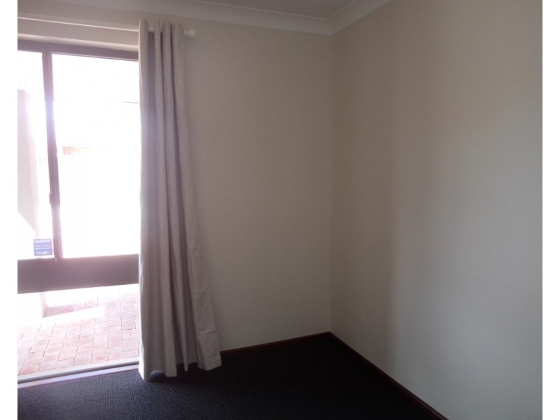 4 Jamaican Road, Safety Bay WA 6169