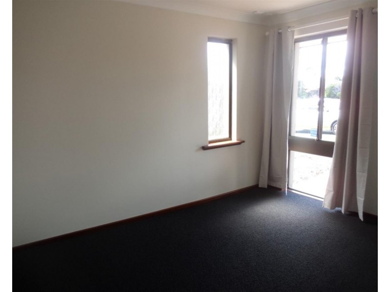 4 Jamaican Road, Safety Bay WA 6169