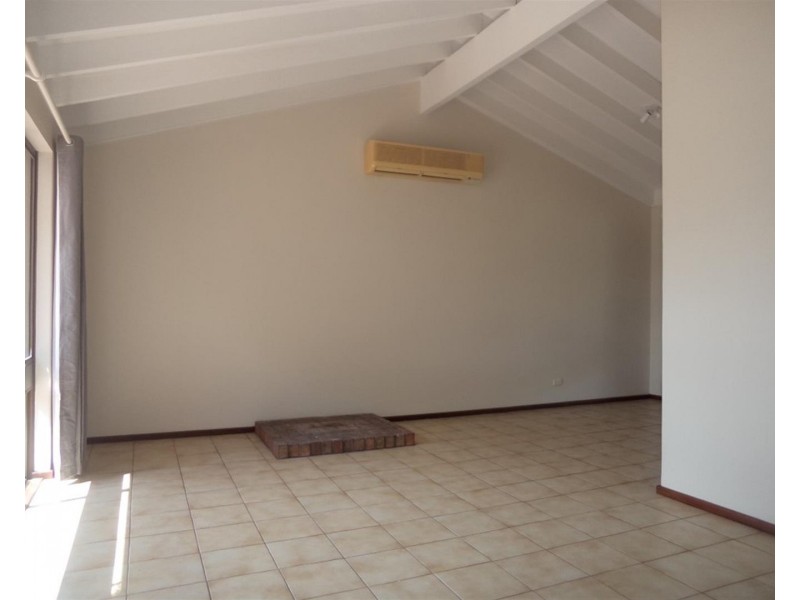 4 Jamaican Road, Safety Bay WA 6169