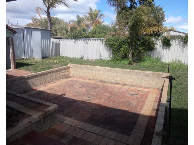 4 Jamaican Road, Safety Bay WA 6169