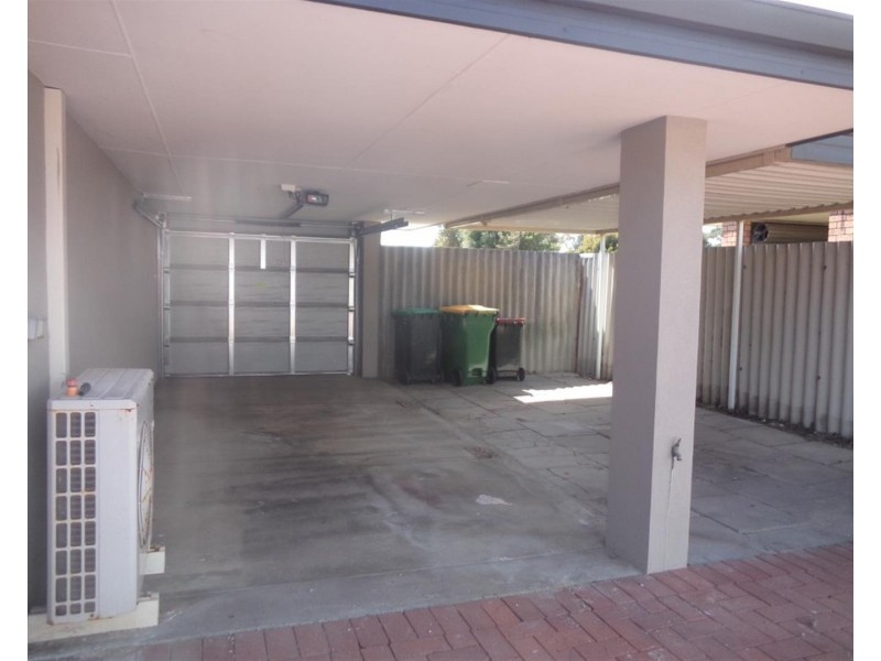 4 Jamaican Road, Safety Bay WA 6169