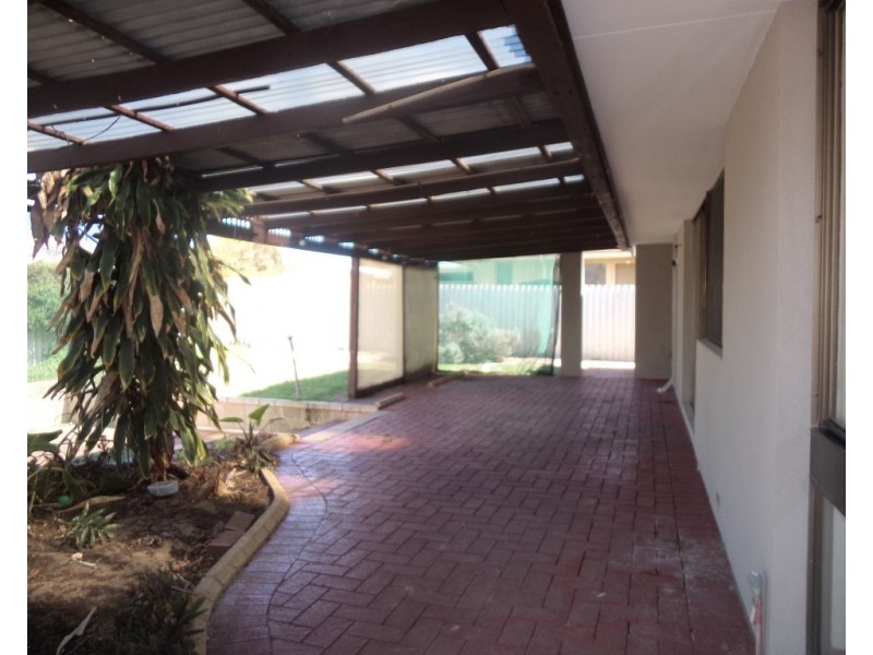 4 Jamaican Road, Safety Bay WA 6169