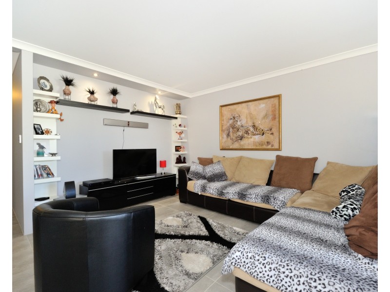 48  Mallina Crescent, Golden Bay WA 6174