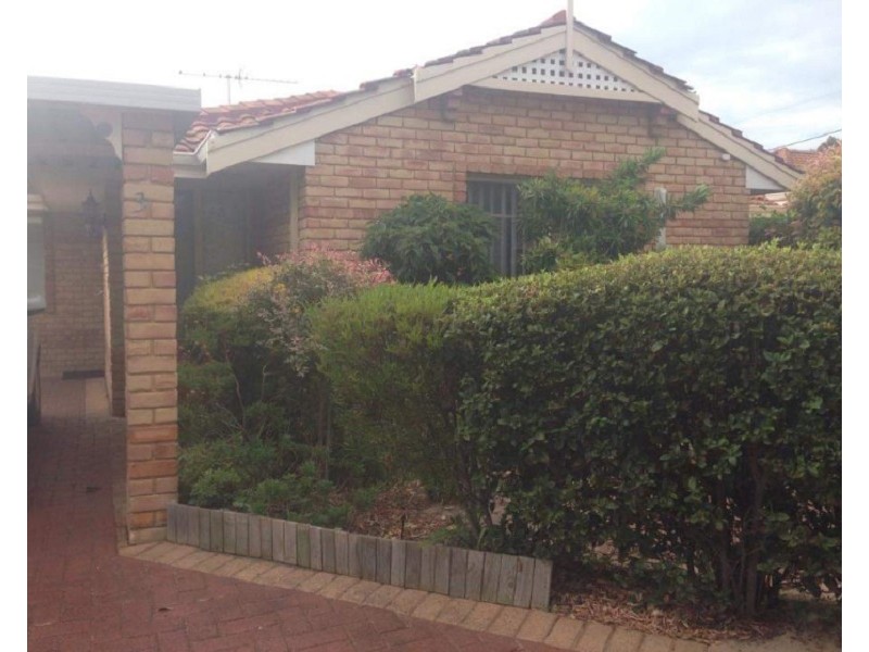 3/8 Dowling Street, Rockingham WA 6168