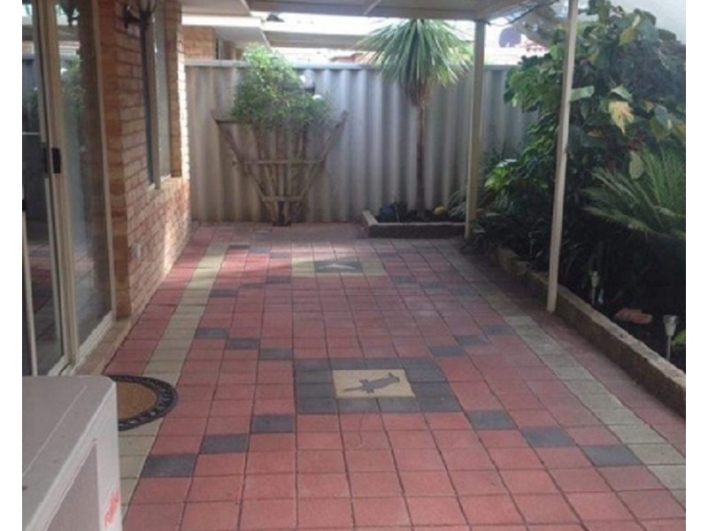 3/8 Dowling Street, Rockingham WA 6168