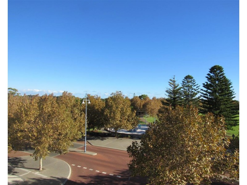 37/24 Flinders Lane, Rockingham WA 6168