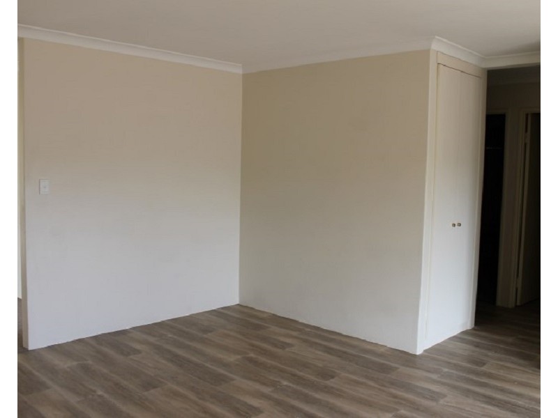 28 McNairn Cross, Leda WA 6170