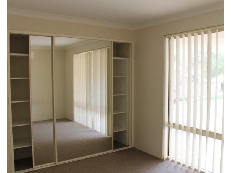 28 McNairn Cross, Leda WA 6170