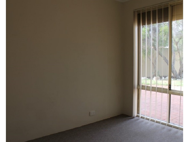 28 McNairn Cross, Leda WA 6170