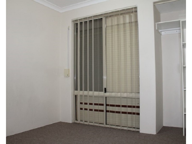 28 McNairn Cross, Leda WA 6170