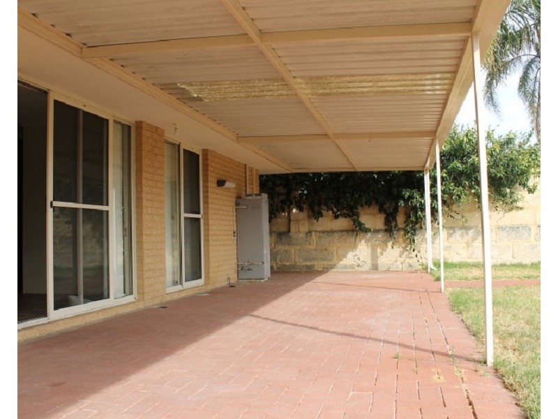 28 McNairn Cross, Leda WA 6170