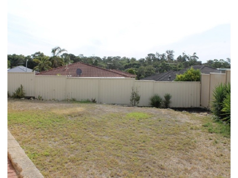 28 McNairn Cross, Leda WA 6170