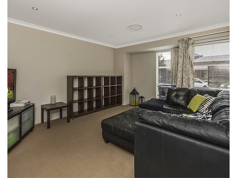 6 Jubata Gardens, Dudley Park WA 6210