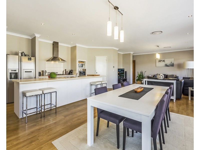6 Jubata Gardens, Dudley Park WA 6210