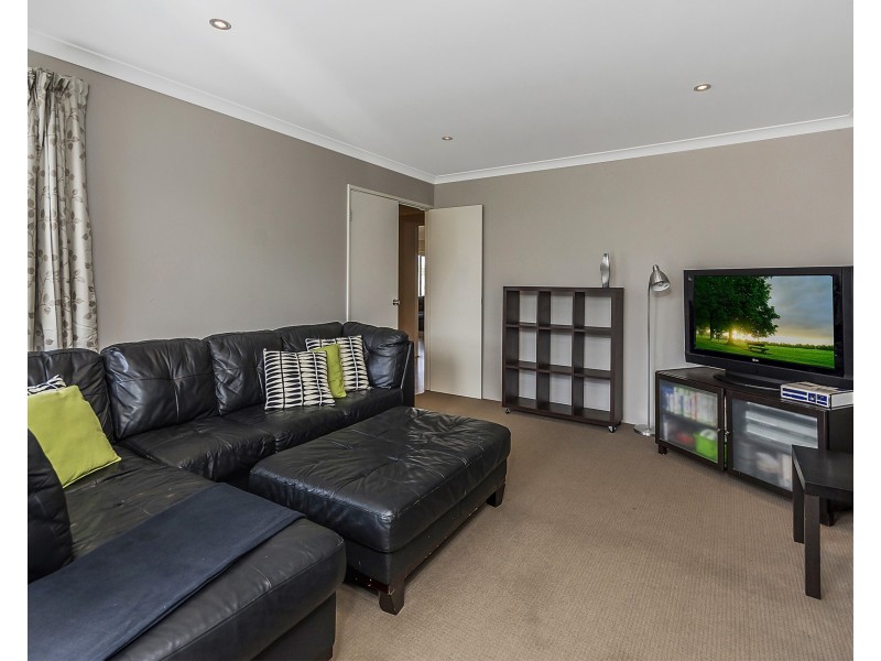 6 Jubata Gardens, Dudley Park WA 6210