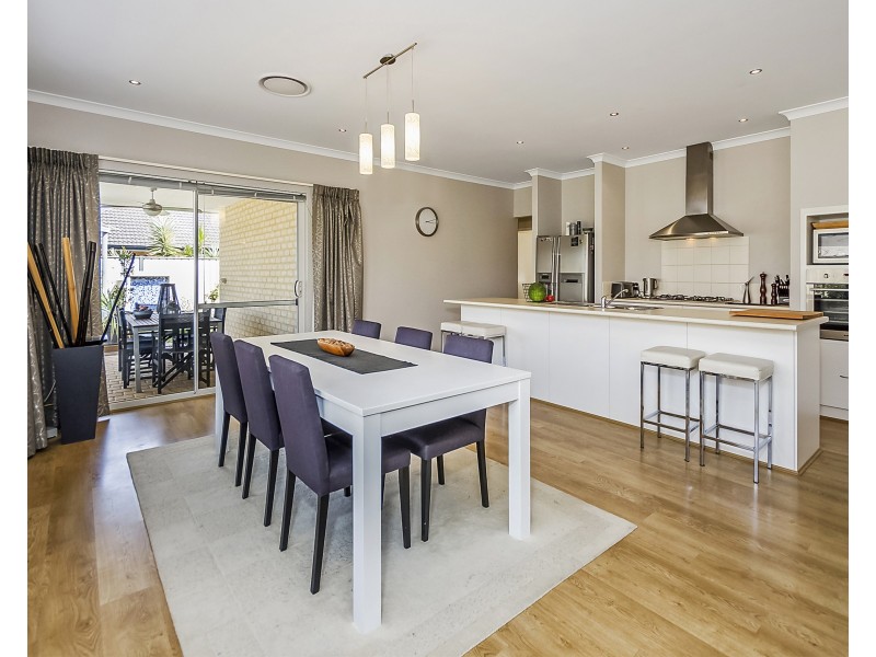 6 Jubata Gardens, Dudley Park WA 6210