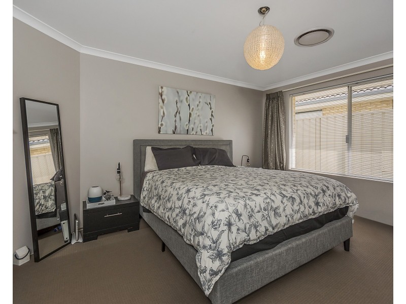 6 Jubata Gardens, Dudley Park WA 6210