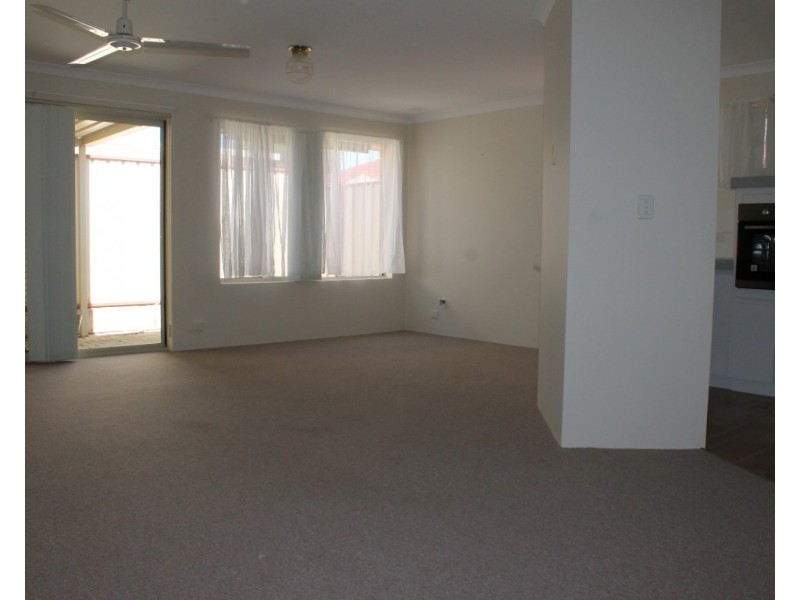 2/16  Inverness Court, Cooloongup WA 6168