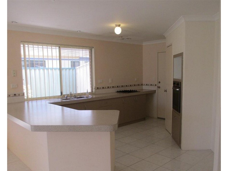 133 Bayside Boulevard, Port Kennedy WA 6172