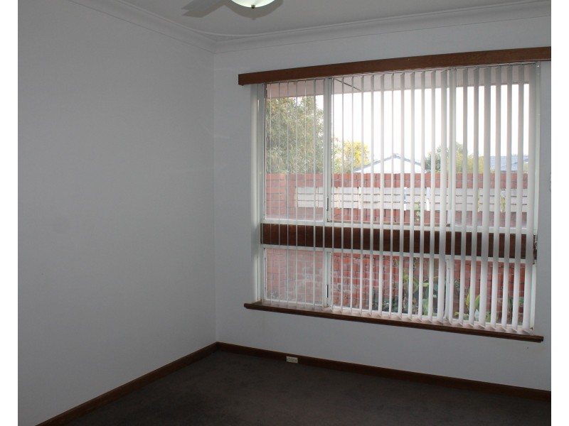 21 Waikiki Road, Safety Bay WA 6169