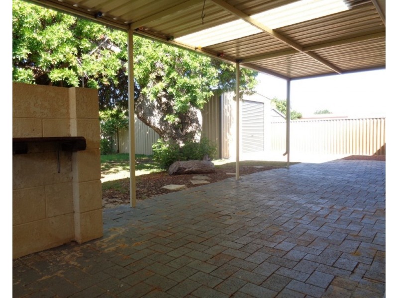 21 Waikiki Road, Safety Bay WA 6169