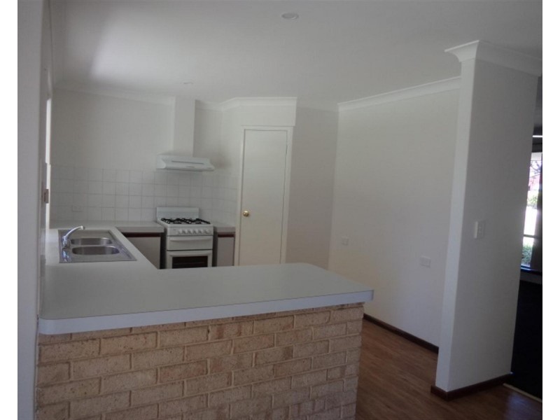 35 Gumnut Crescent, Safety Bay WA 6169