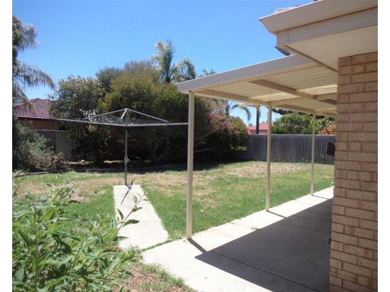 35 Gumnut Crescent, Safety Bay WA 6169