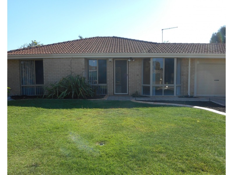 6 Cocos Court, Warnbro WA 6169