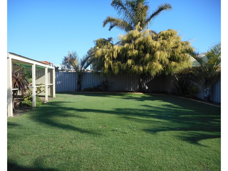 6 Cocos Court, Warnbro WA 6169