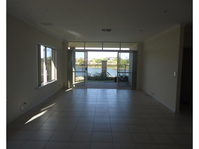 23 Coniston Bend, Waikiki WA 6169