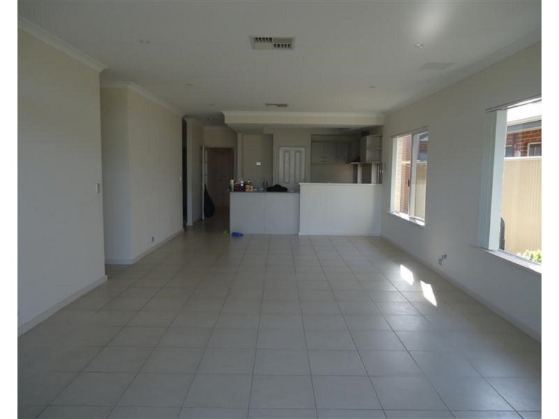 23 Coniston Bend, Waikiki WA 6169