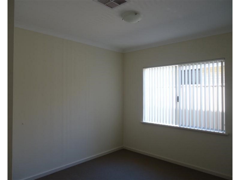 23 Coniston Bend, Waikiki WA 6169