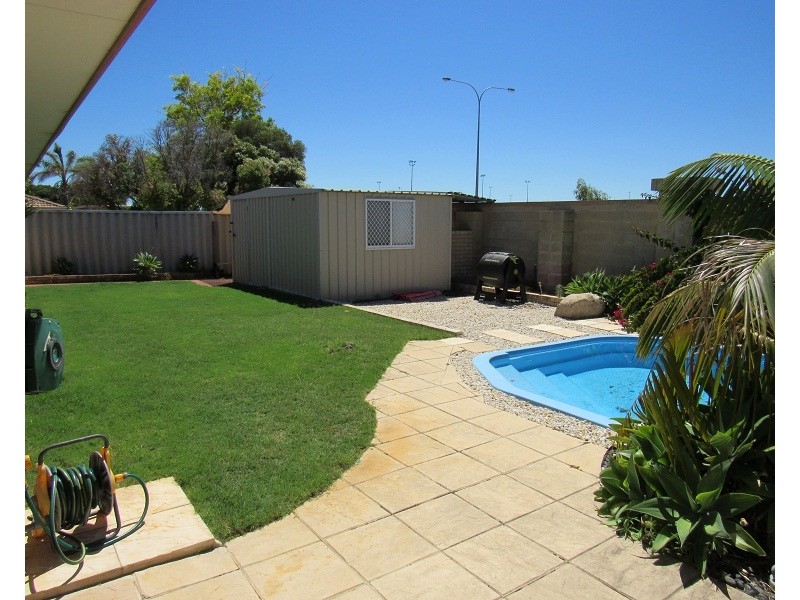 12 Alicante Mews, Secret Harbour WA 6173